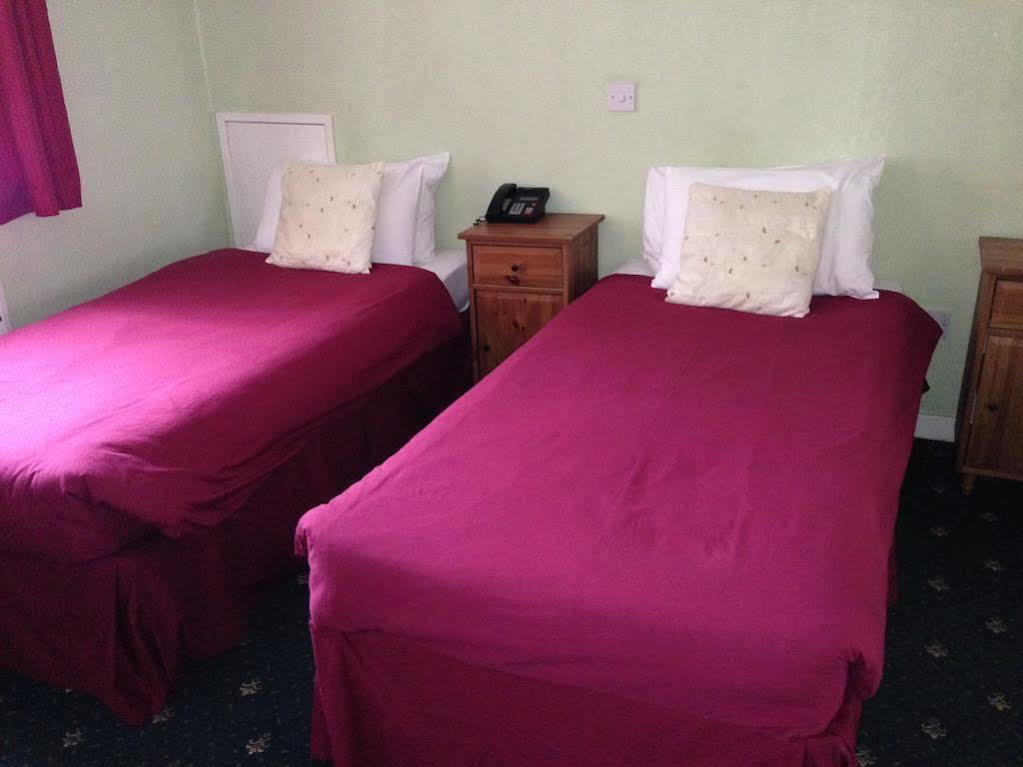 Hotel The 2*